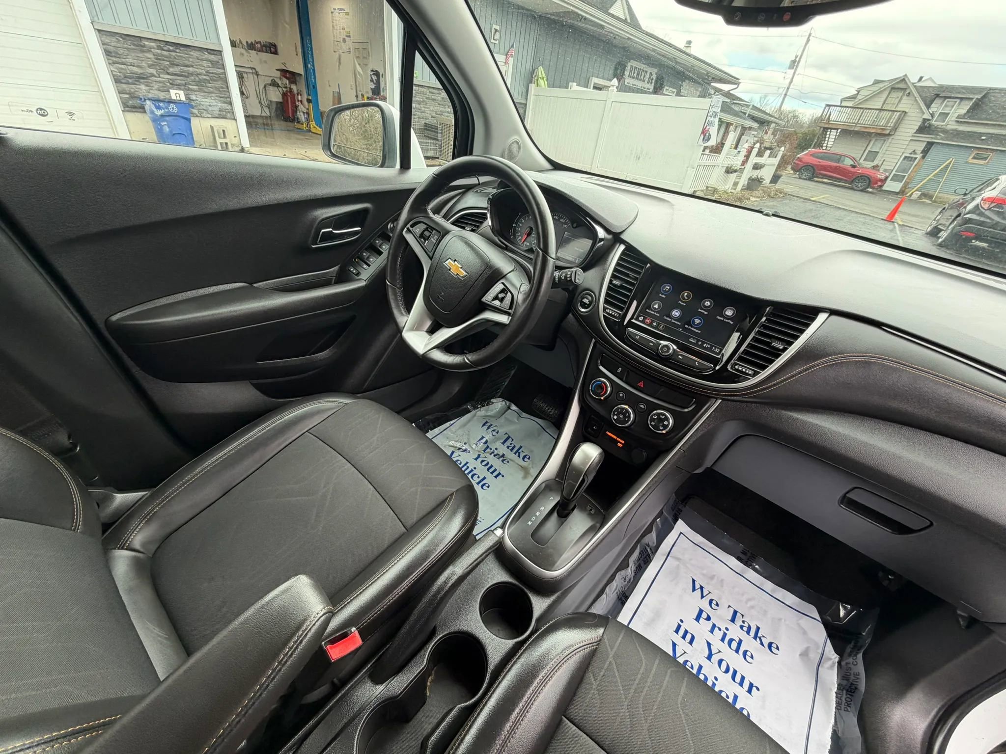 Used 2018 Chevrolet Trax LT w/ LT Convenience Package image 19