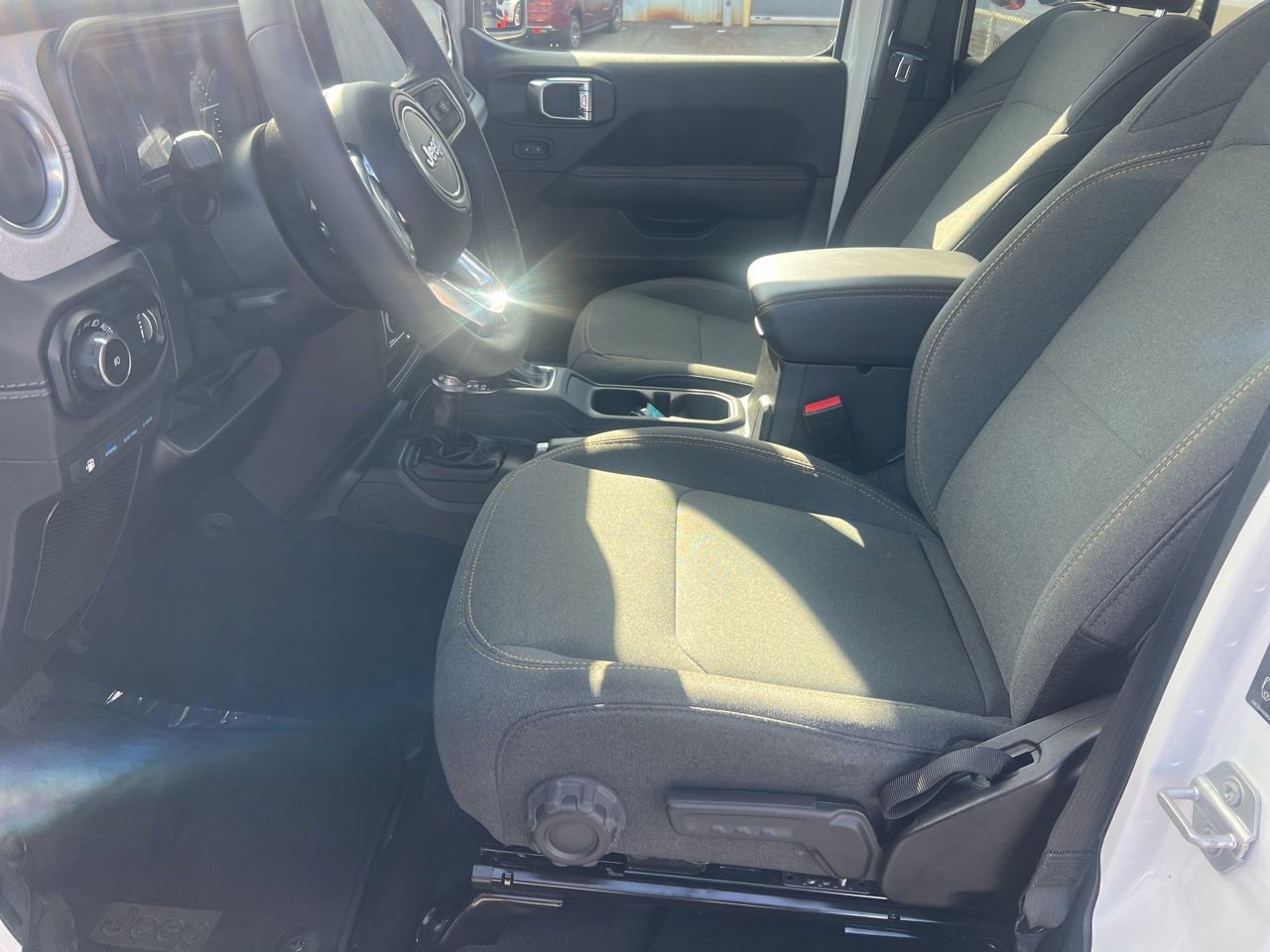 Used 2025 Jeep Wrangler Sahara 4xe image 16