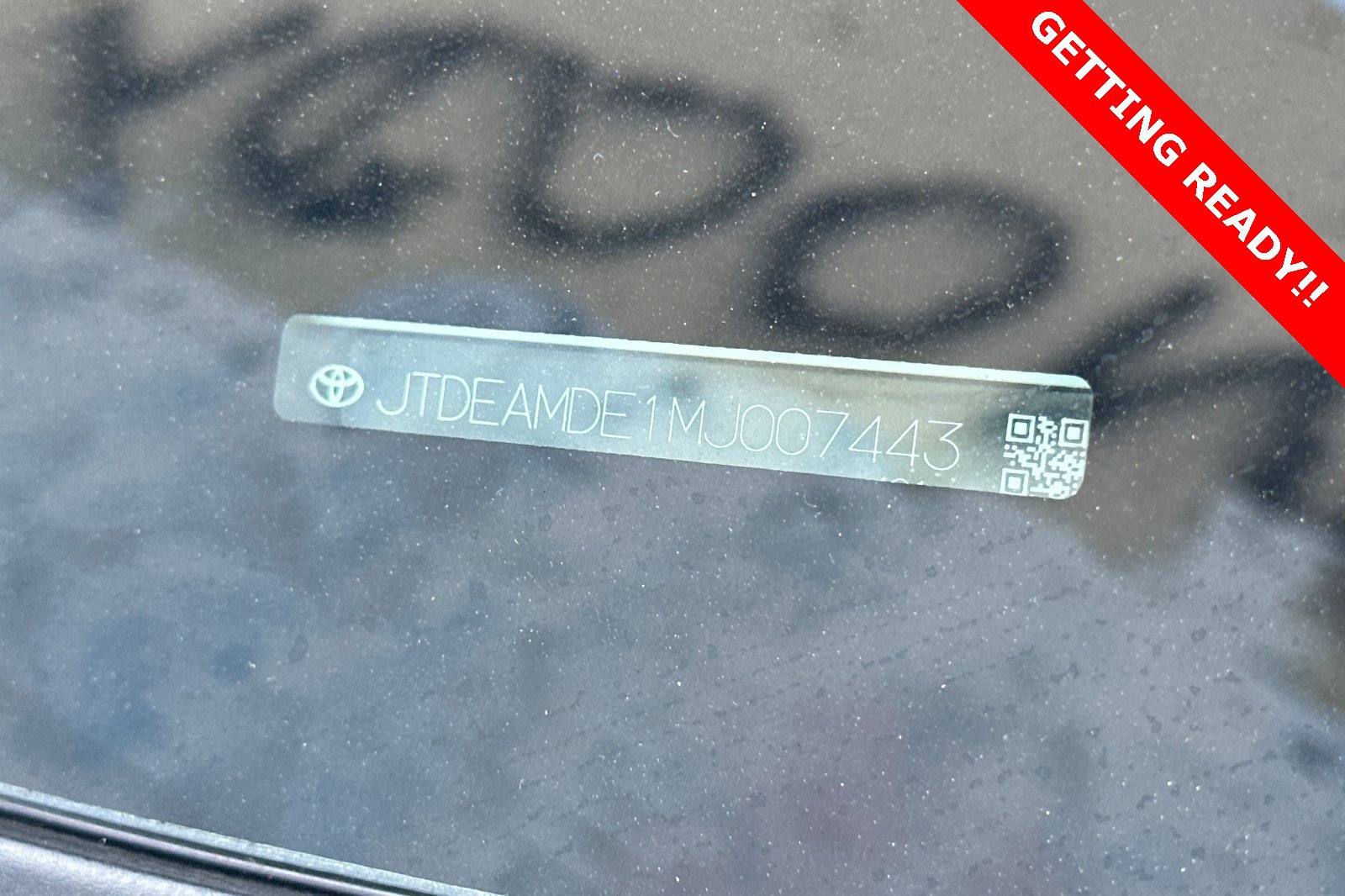 Used 2021 Toyota Corolla LE image 8