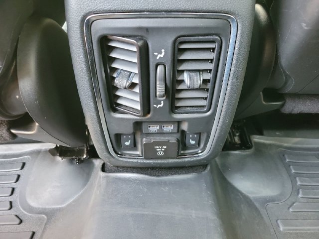 Used 2020 Jeep Grand Cherokee Limited w/ Luxury Group II RWD image 20