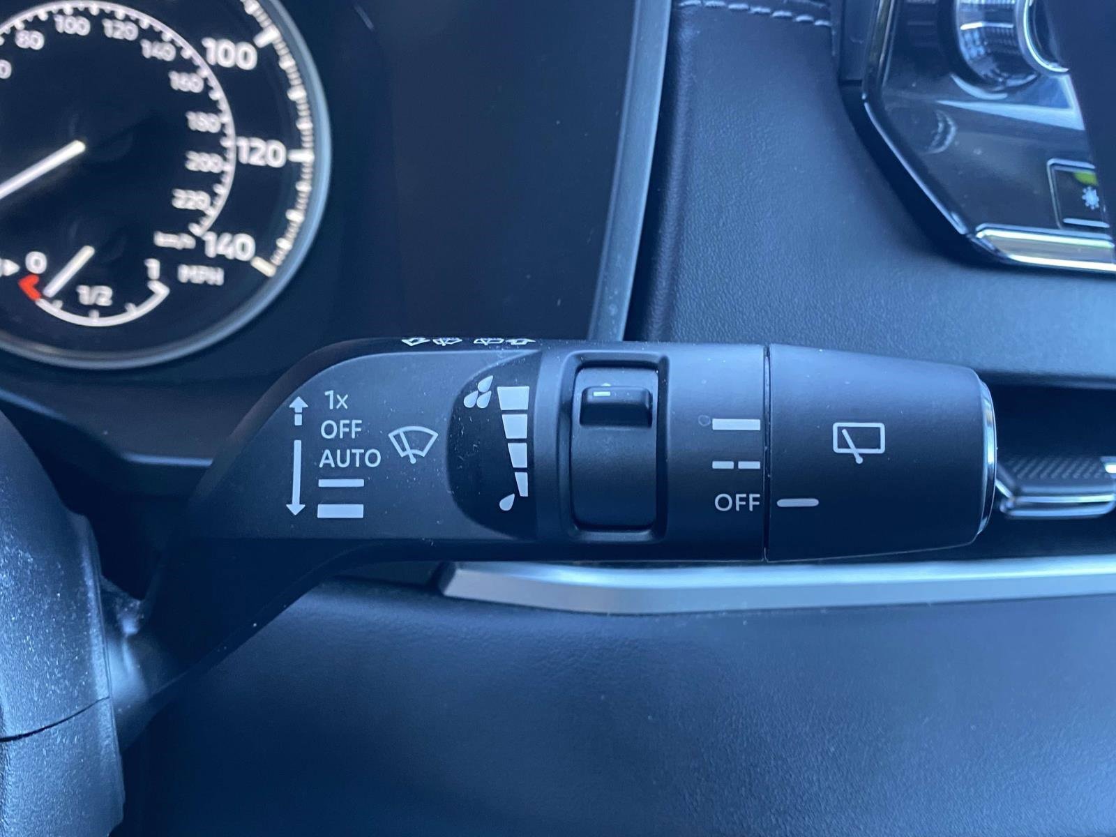 Used 2022 Mitsubishi Outlander SEL image 24