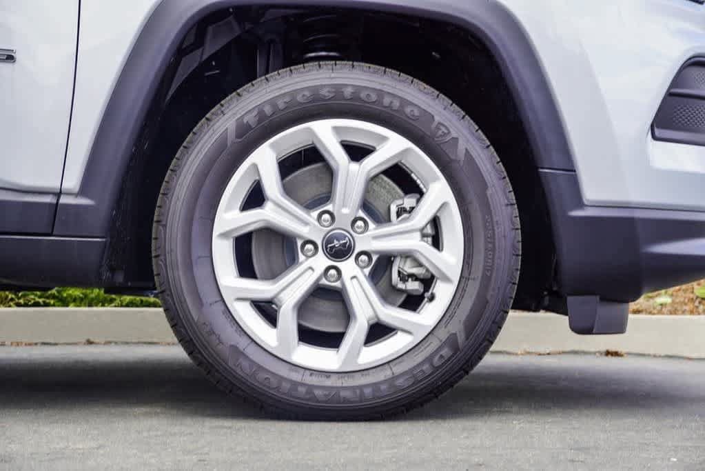 New 2025 Jeep Compass Sport AWD/4WD image 35