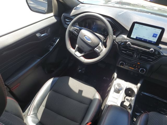 Used 2025 Ford Escape ST-Line FWD image 14
