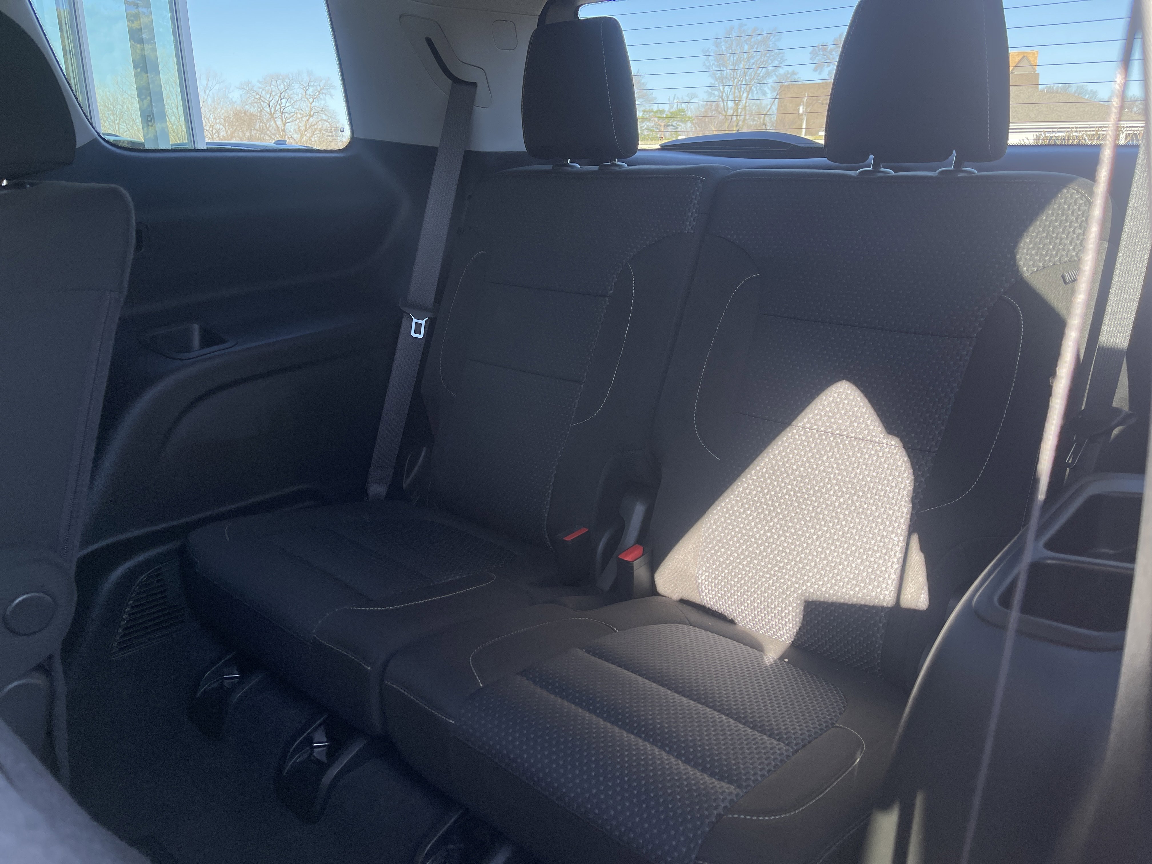 Used 2023 GMC Acadia SLE w/ Driver Convenience Package image 41