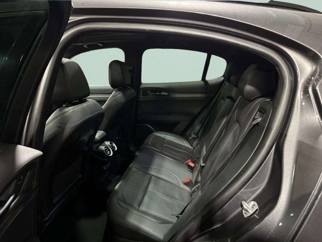 Used 2022 Alfa Romeo Stelvio Ti image 28