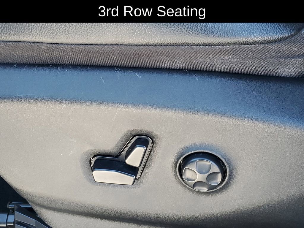 Used 2020 Chrysler Pacifica Touring-L image 6