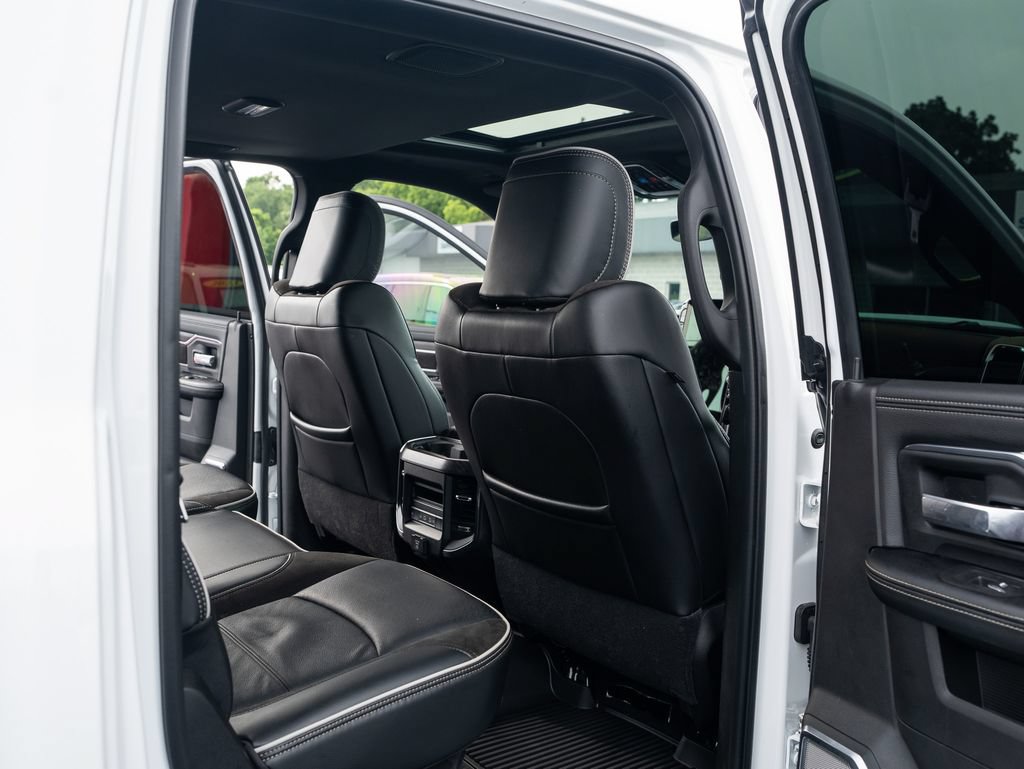 New 2026 RAM 2500 Laramie AWD/4WD image 14