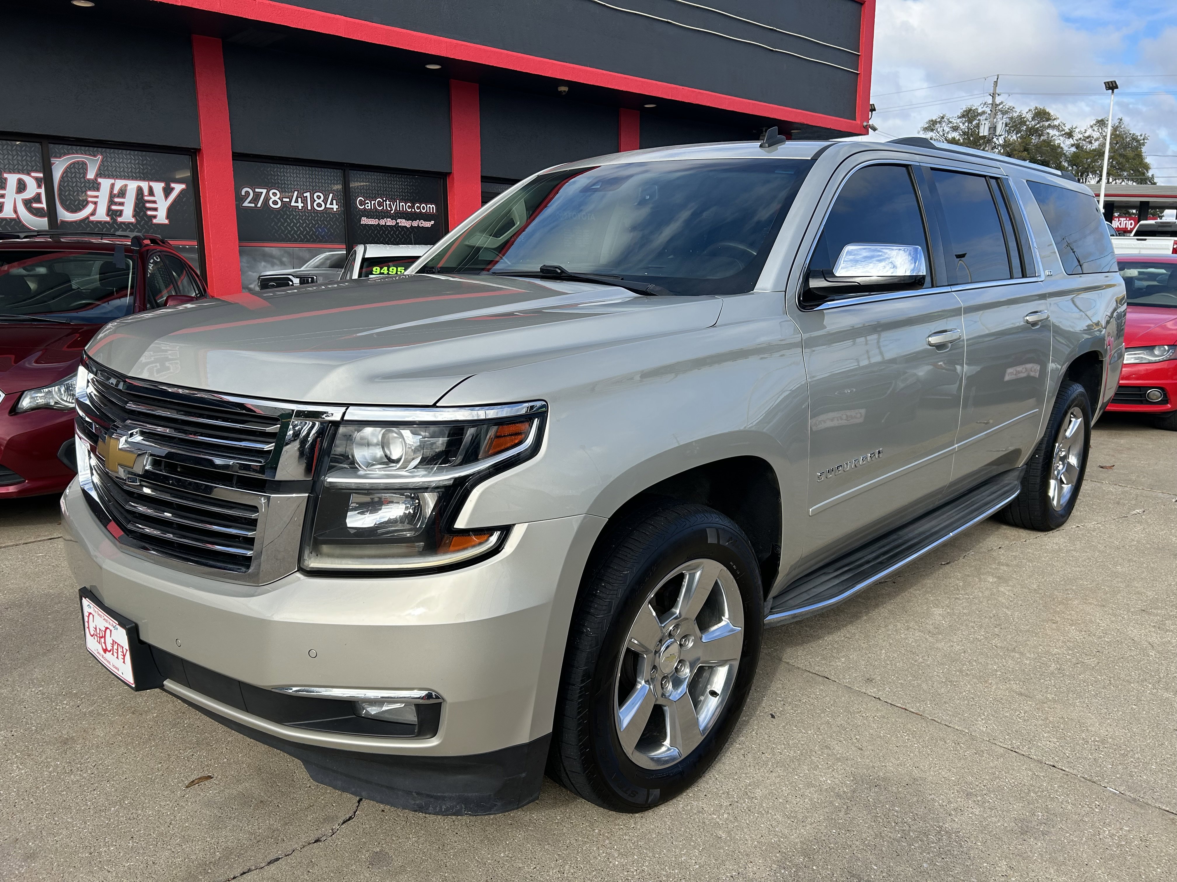 Used 2015 Chevrolet Suburban LTZ image 1