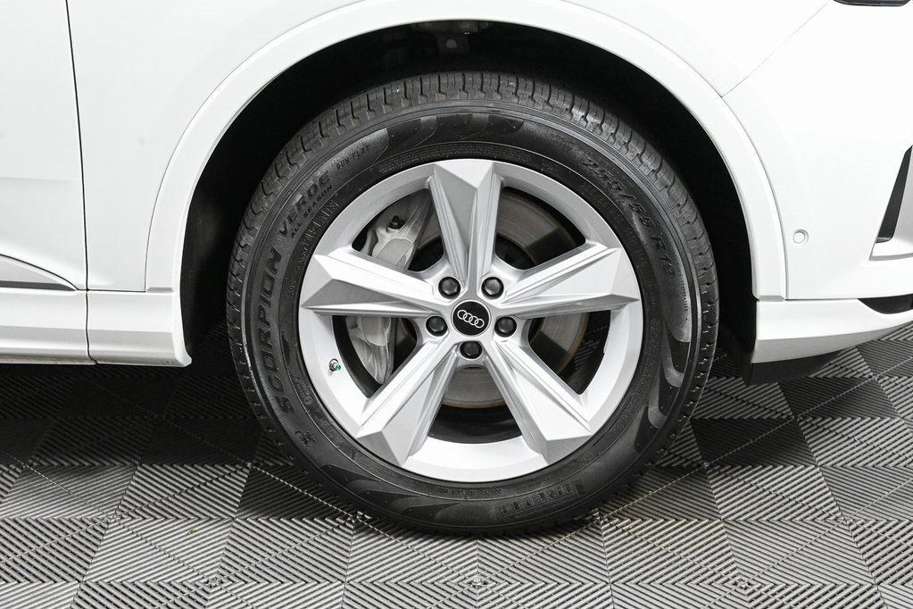 Used 2022 Audi Q7 3.0T Premium image 38