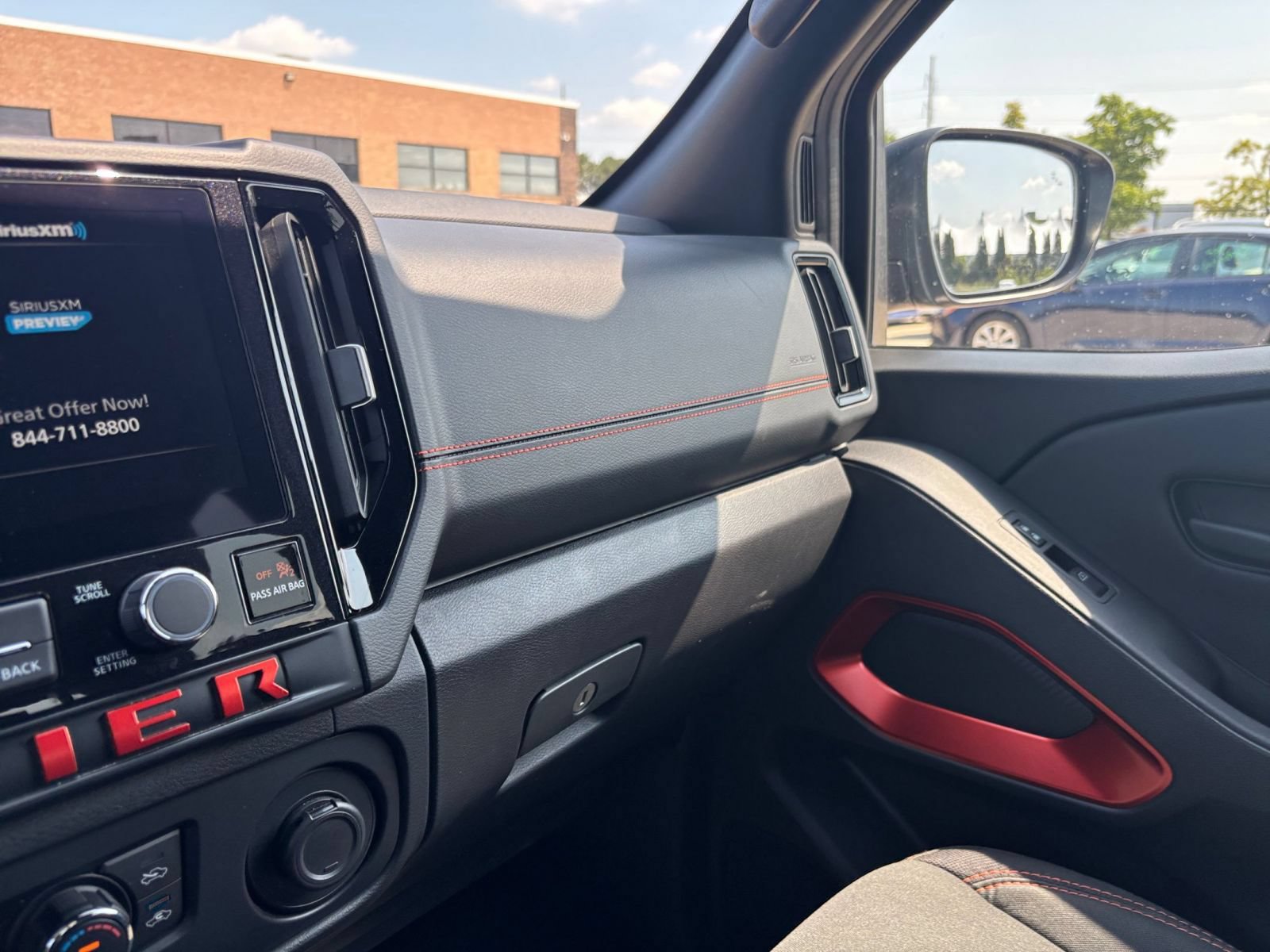 Used 2026 Nissan Frontier PRO-4X AWD/4WD image 34