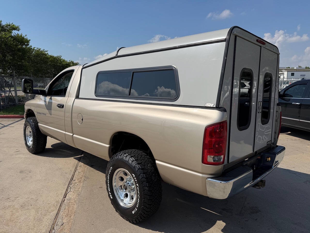 Used 2004 Dodge Ram 2500 Truck SLT w/ Off-Road Group AWD/4WD image 32