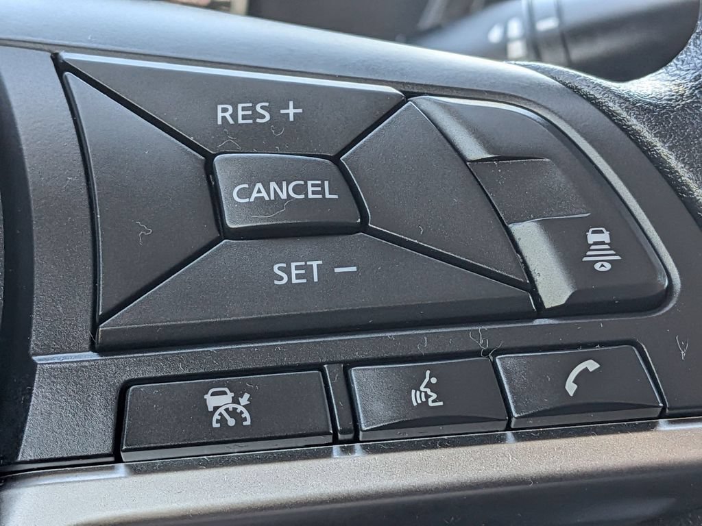 Used 2025 Nissan Sentra SV FWD image 14