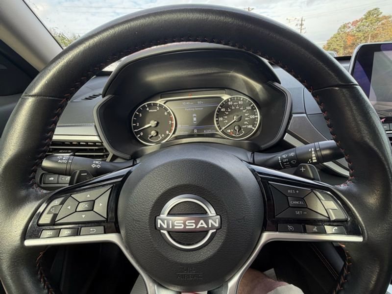 Used 2024 Nissan Altima 2.5 SR image 8