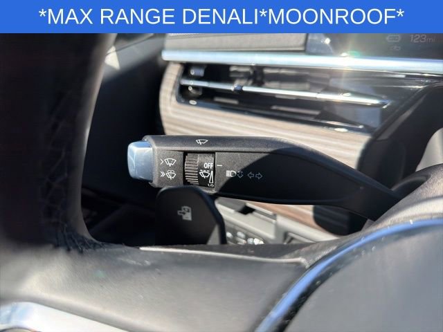 Used 2025 GMC Sierra EV Denali image 37