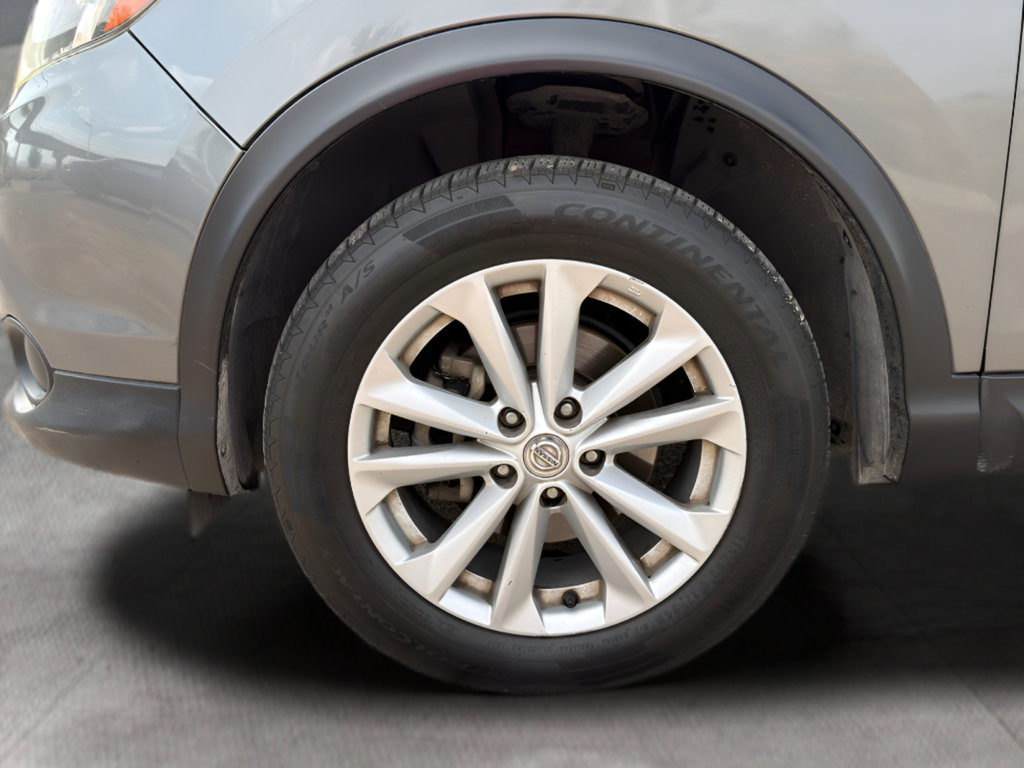 Used 2018 Nissan Rogue Sport SV FWD image 11