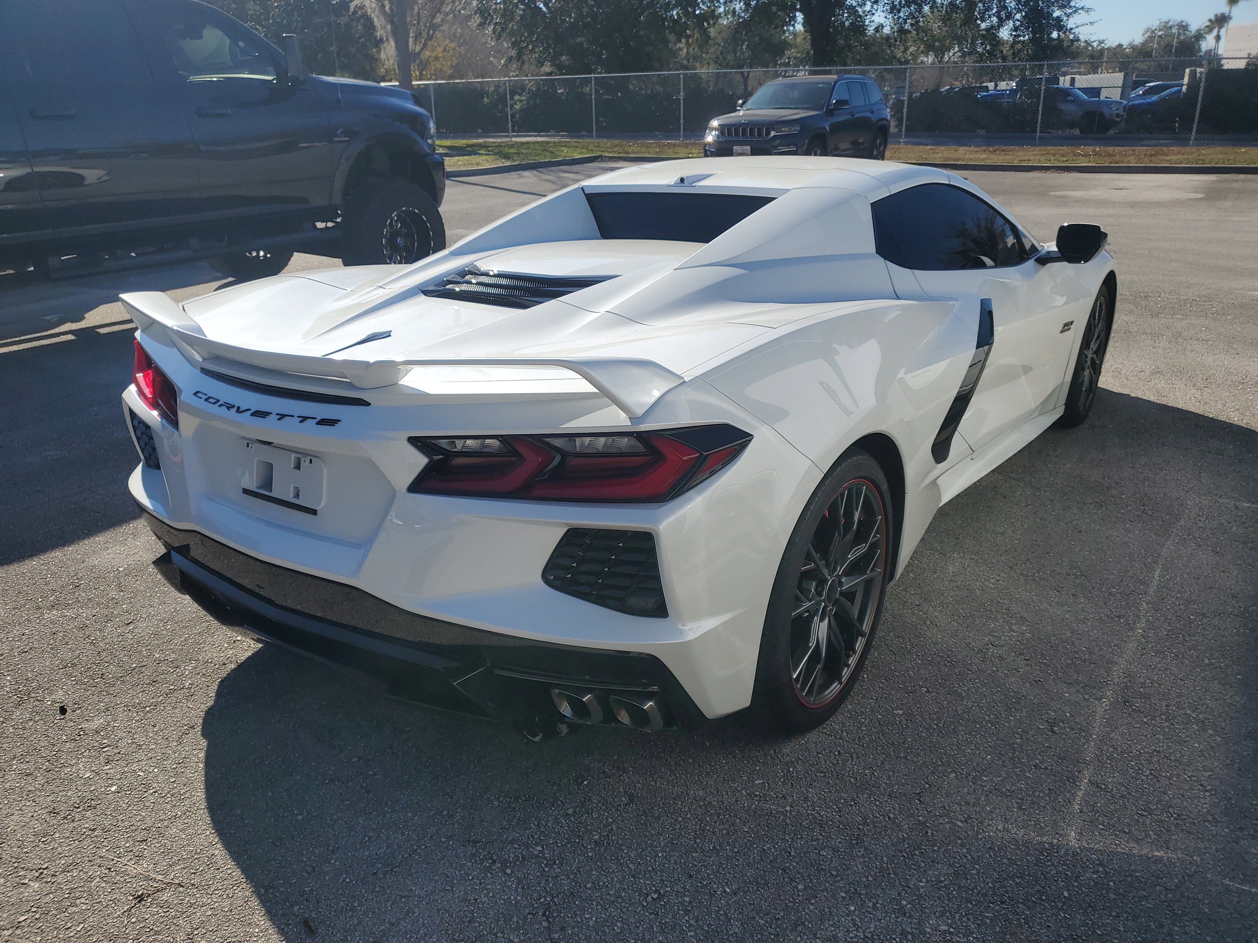 Used 2023 Chevrolet Corvette Stingray Premium Conv w/ Z51 Performance Package image 6