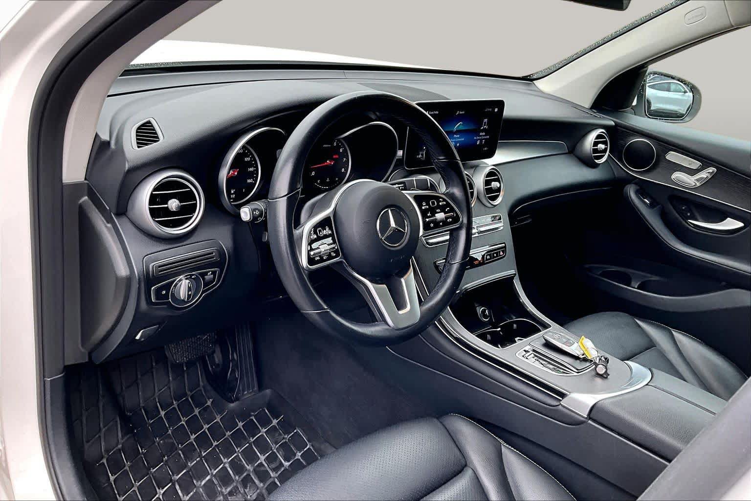 Used 2021 Mercedes-Benz GLC 300 image 18