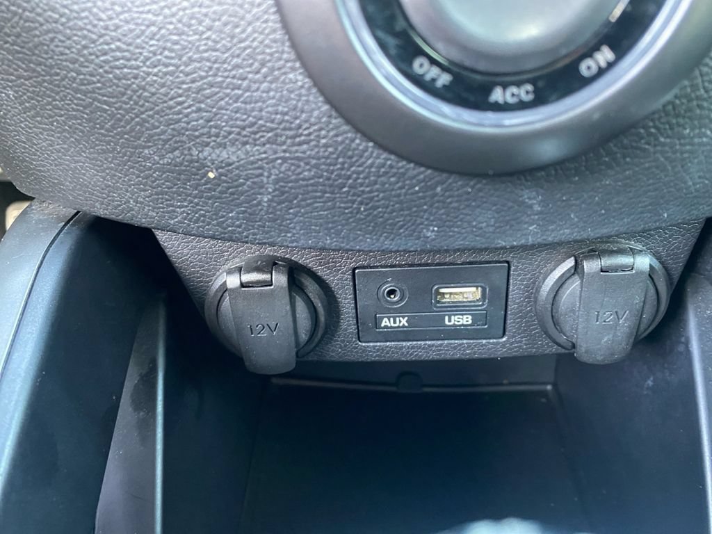 Used 2016 Hyundai Veloster Turbo w/ Option Group 04 FWD image 26