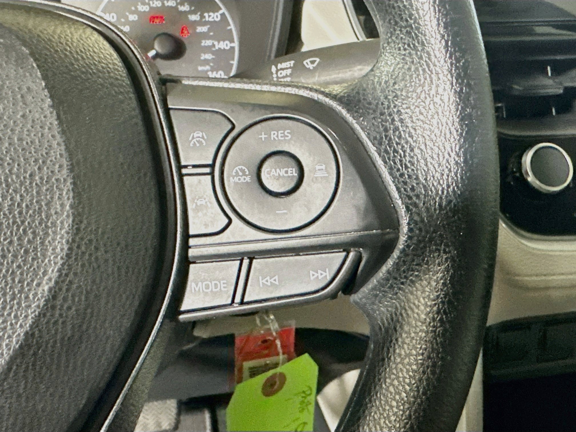 Used 2025 Toyota Corolla Cross L FWD image 17
