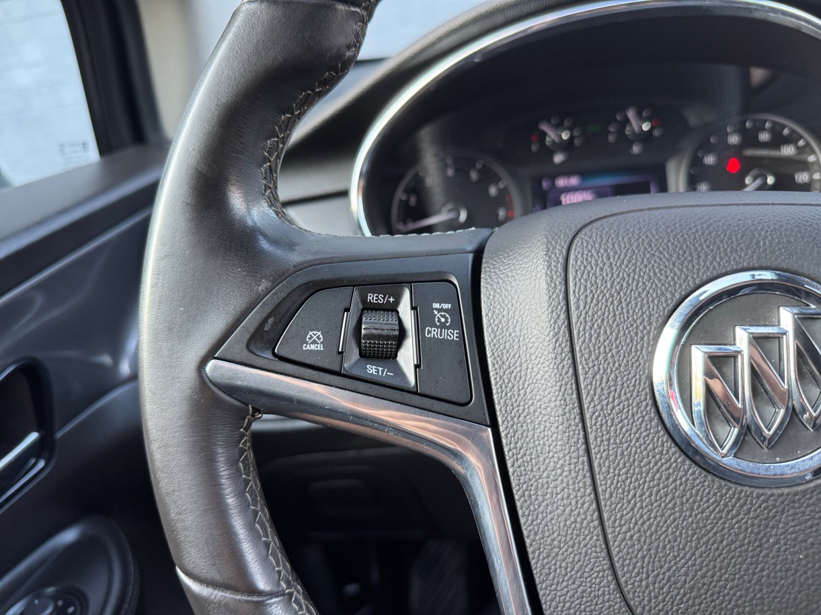 Used 2020 Buick Encore Preferred w/ Safety Package FWD image 20