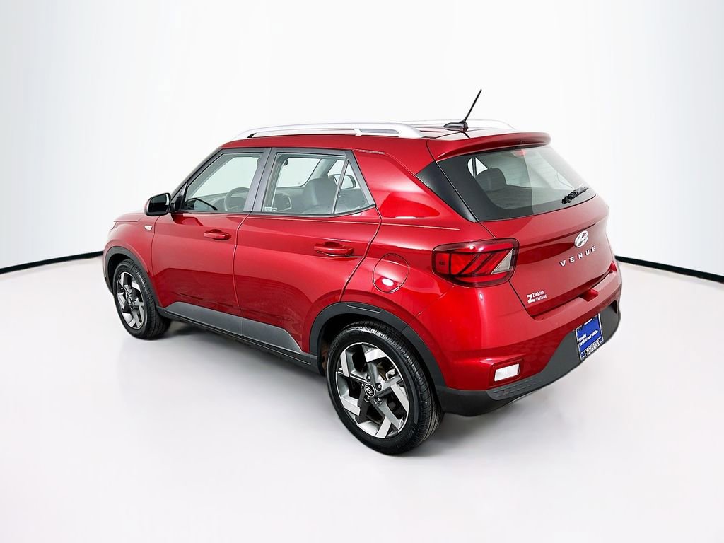 Certified 2023 Hyundai Venue Limited w/ Cargo Package FWD image 5