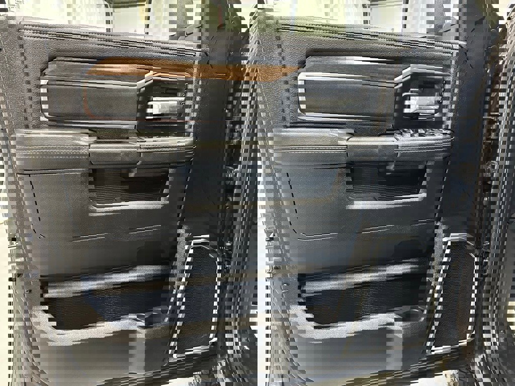 Used 2024 RAM 2500 Laramie image 8