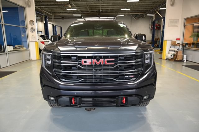 Used 2022 GMC Sierra 1500 AT4 AWD/4WD image 2