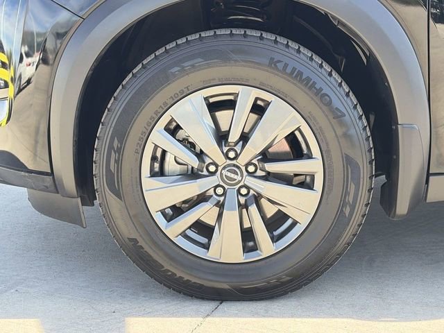 Used 2022 Nissan Pathfinder SV w/ SV Premium Package image 10