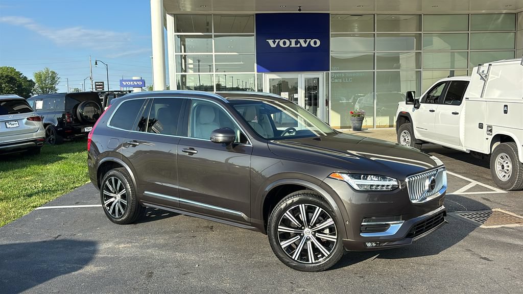 Certified 2023 Volvo XC90 B6 Plus w/ Protection Package AWD/4WD image 2