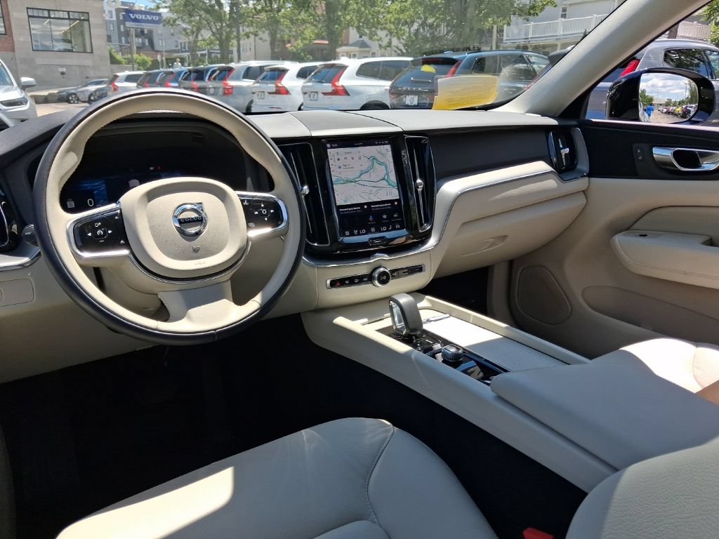Certified 2024 Volvo XC60 B5 Core w/ Protection Package Premier AWD/4WD image 18