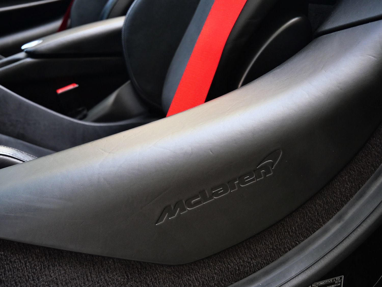 Used 2019 McLaren 720S Performance RWD image 28