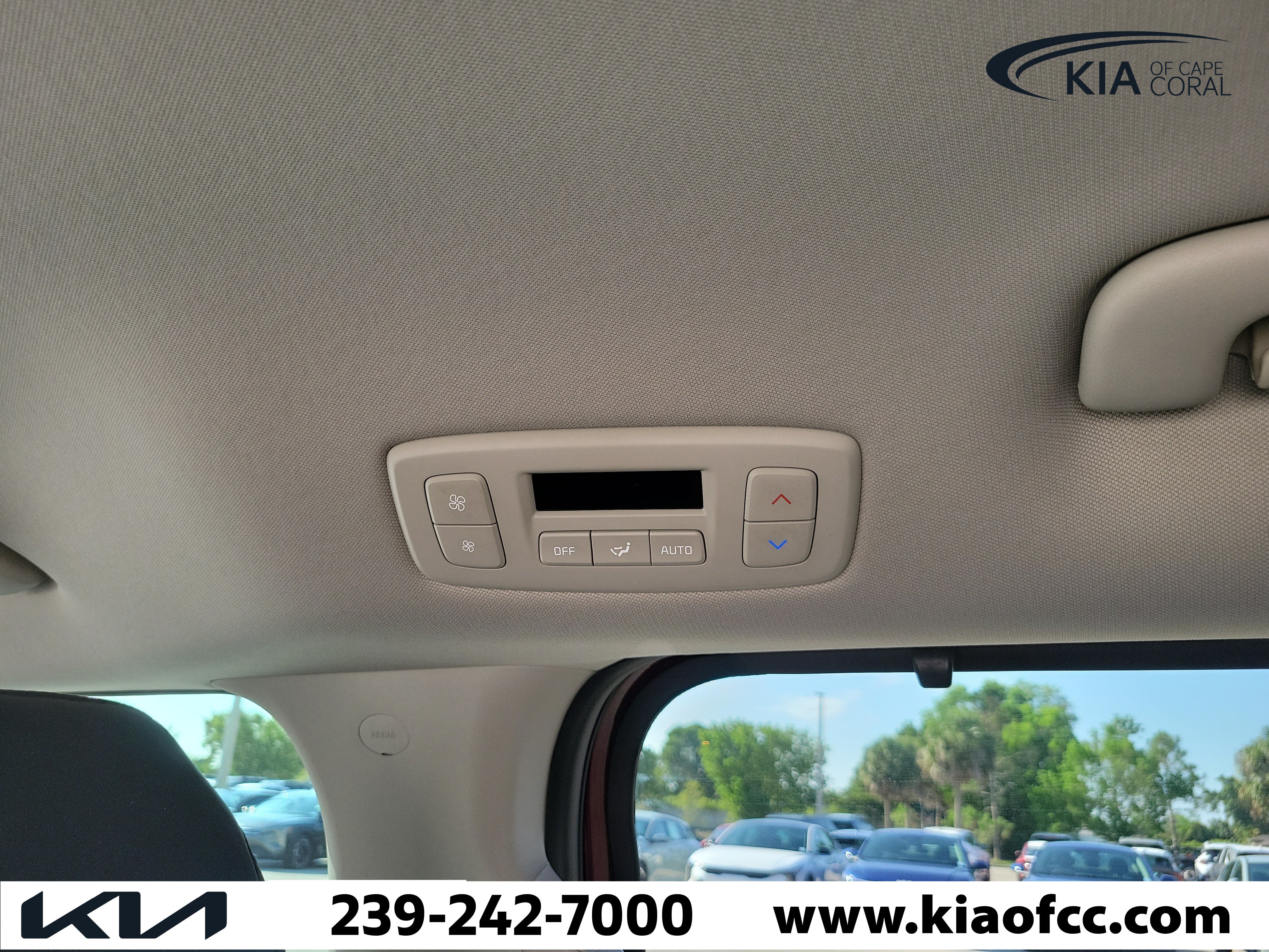 Certified 2025 Kia Carnival EX FWD image 14