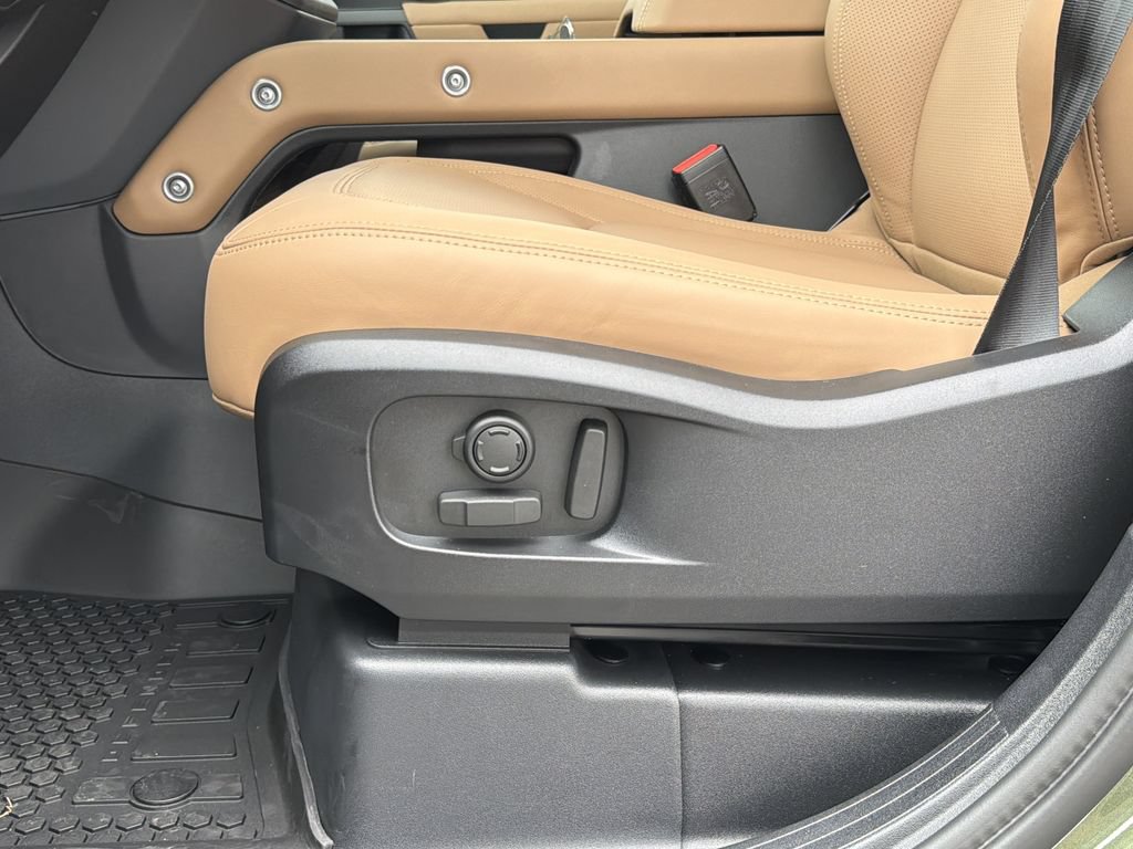 New 2026 Land Rover Defender 110 S AWD/4WD image 19