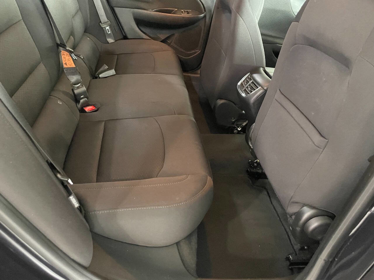 Used 2023 Chevrolet Malibu LT image 23
