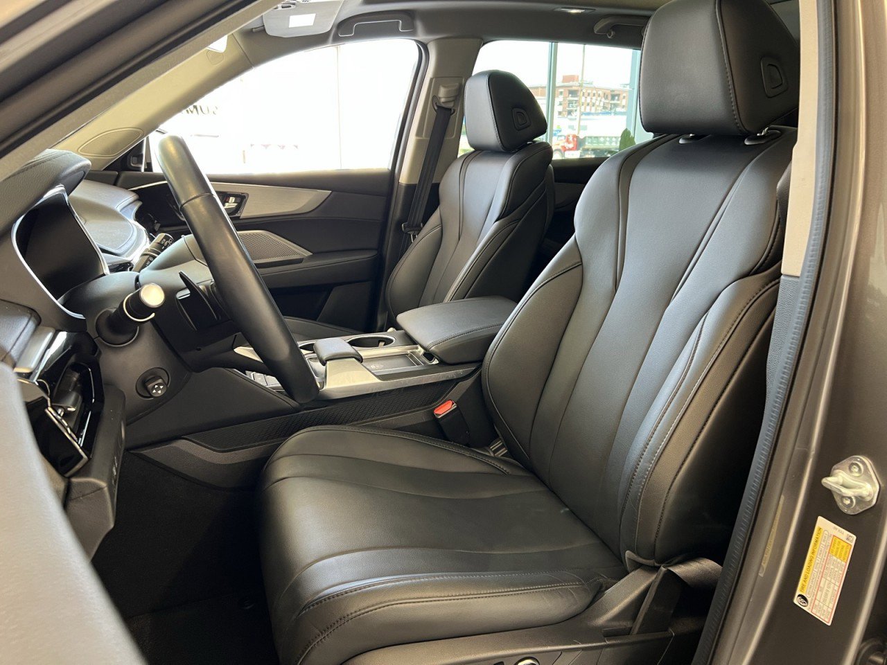 Used 2023 Acura MDX SH-AWD image 35