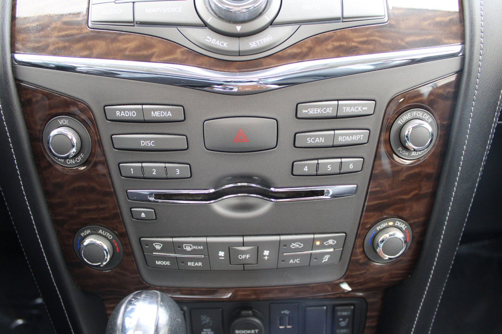 Used 2018 Nissan Armada SL w/ Moonroof Package image 23