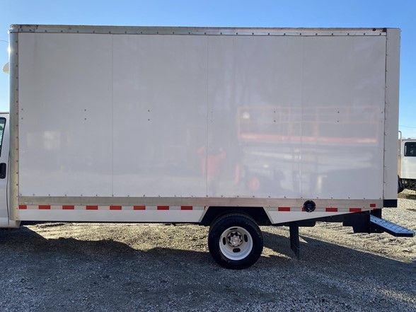 Used 2024 Chevrolet Express 3500 w/ Power Convenience Package RWD image 23