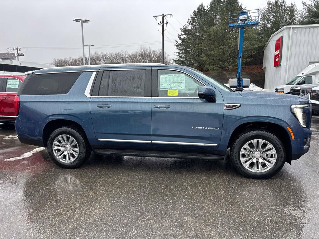 New 2026 GMC Yukon XL Denali w/ Advanced Technology Package image 2
