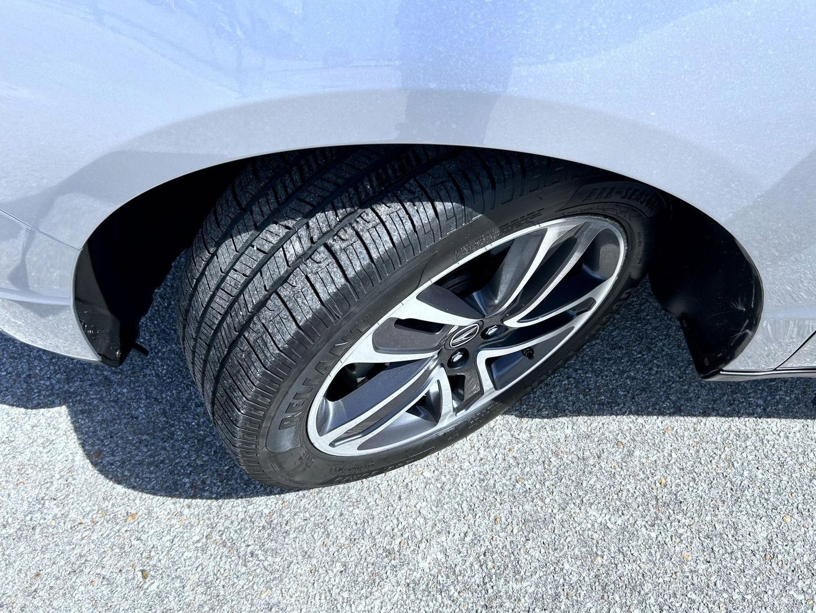 Used 2018 Acura MDX SH-AWD w/ Advance Package image 23