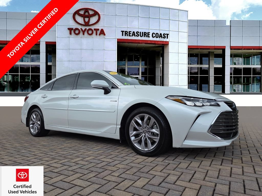 Certified 2021 Toyota Avalon XLE FWD image 1