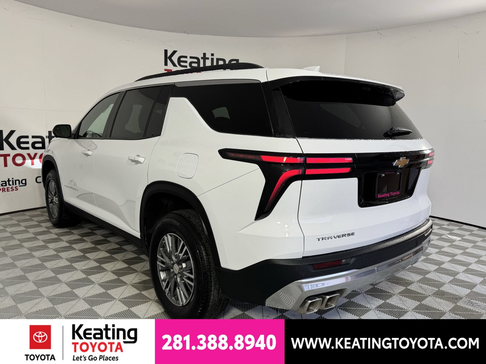 Used 2026 Chevrolet Traverse LT w/ Driver Confidence Package FWD image 7