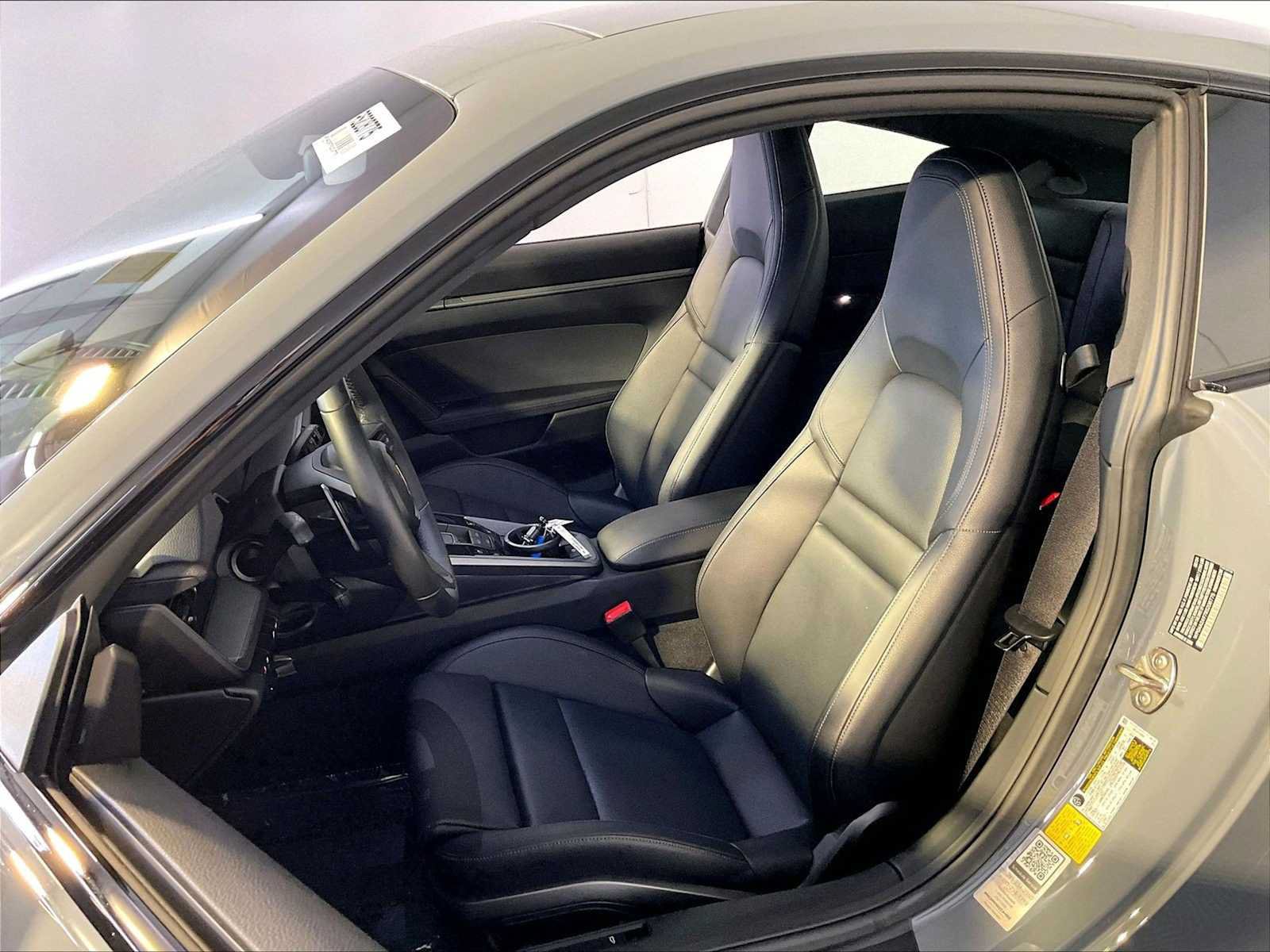 Certified 2024 Porsche 911 Carrera RWD image 5