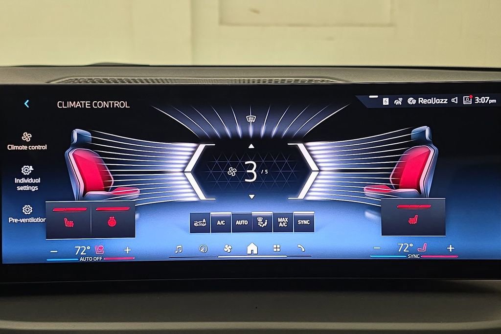 Used 2025 BMW 230i xDrive Coupe w/ Convenience Package image 20