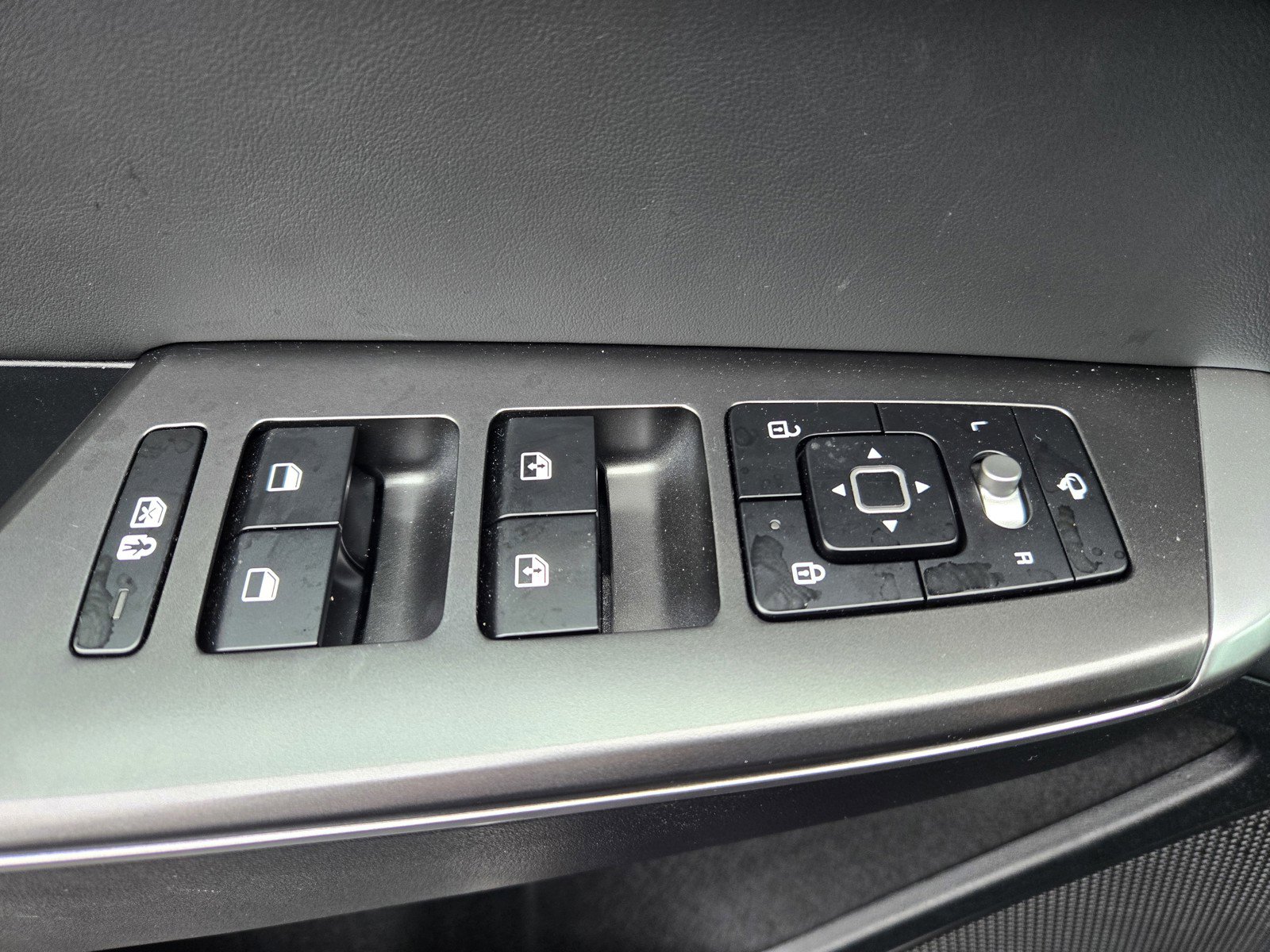 Used 2023 Kia EV6 Light RWD image 25