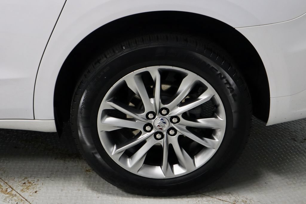 Used 2023 Buick Enclave Avenir w/ Avenir Technology Package AWD/4WD image 19