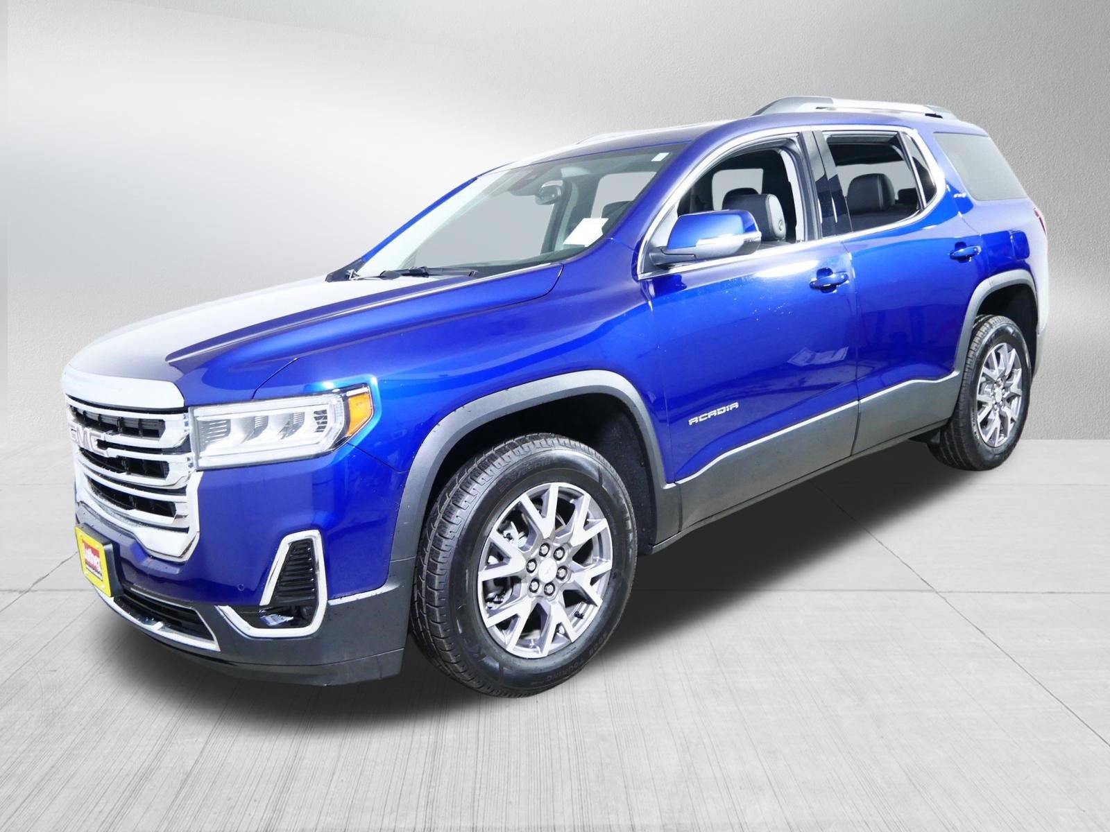 Used 2023 GMC Acadia SLT w/ Preferred Package image 3