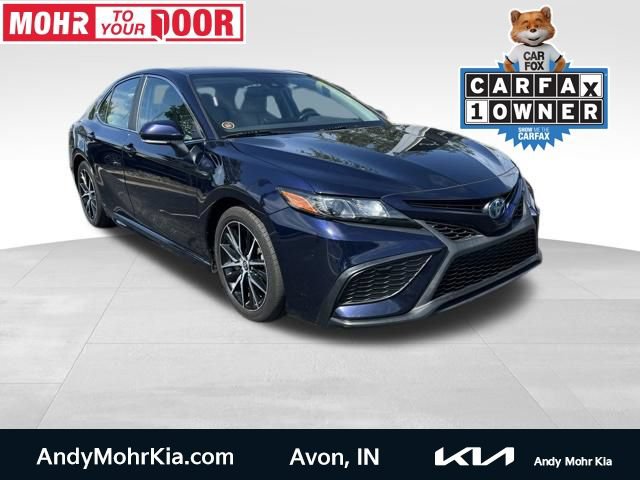 Used 2022 Toyota Camry SE w/ Audio Upgrade Package FWD image 1