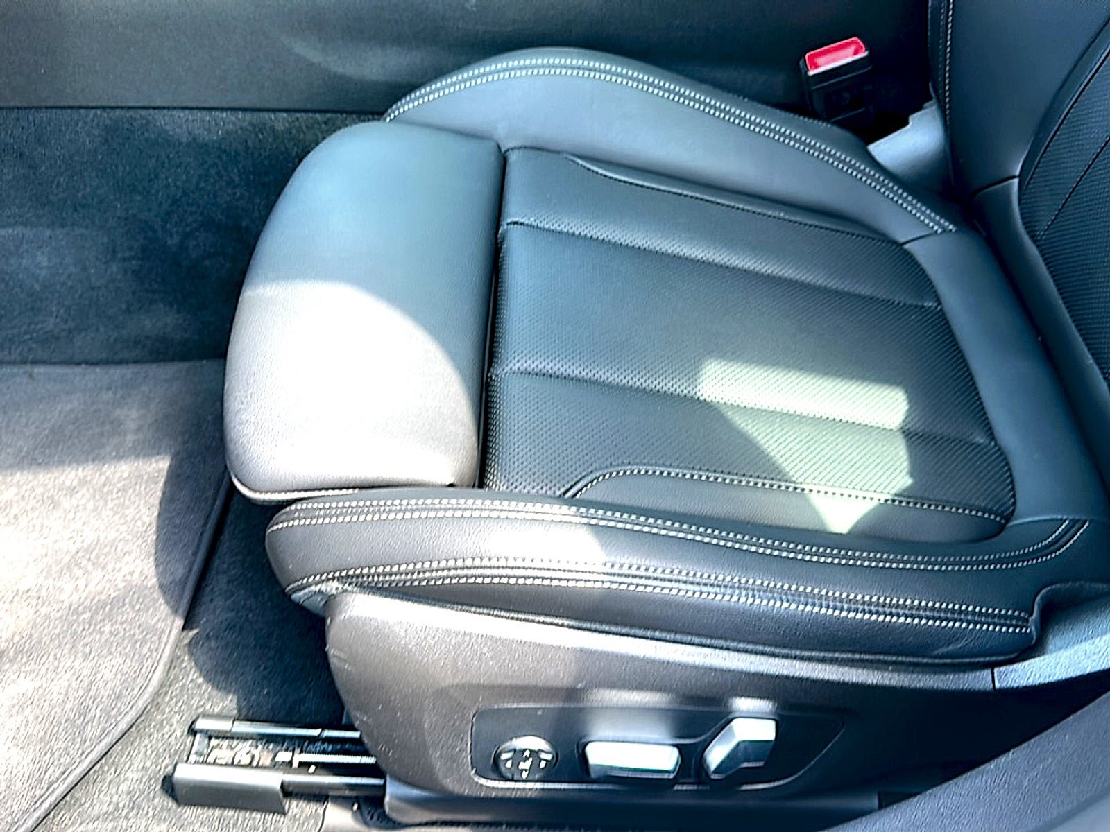 Used 2023 BMW M340i xDrive w/ Shadowloine Package AWD/4WD image 15