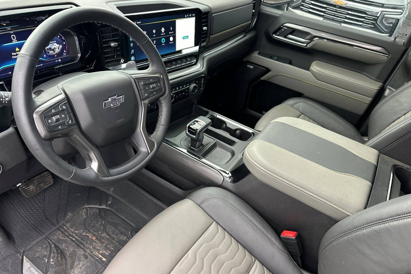 Used 2025 Chevrolet Silverado 1500 ZR2 w/ Technology Package image 9