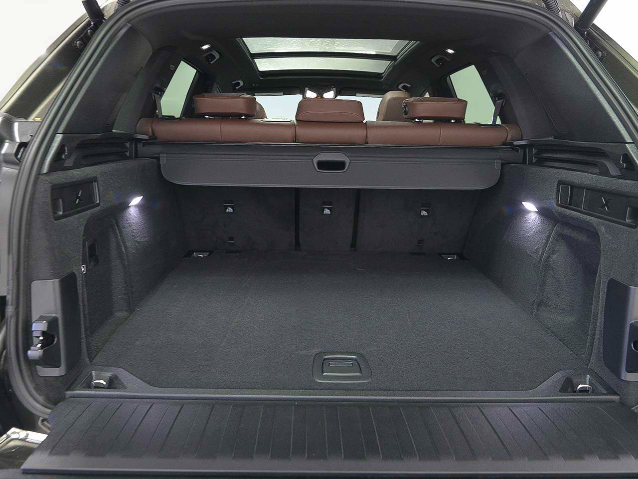 Used 2026 BMW X5 sDrive40i image 11
